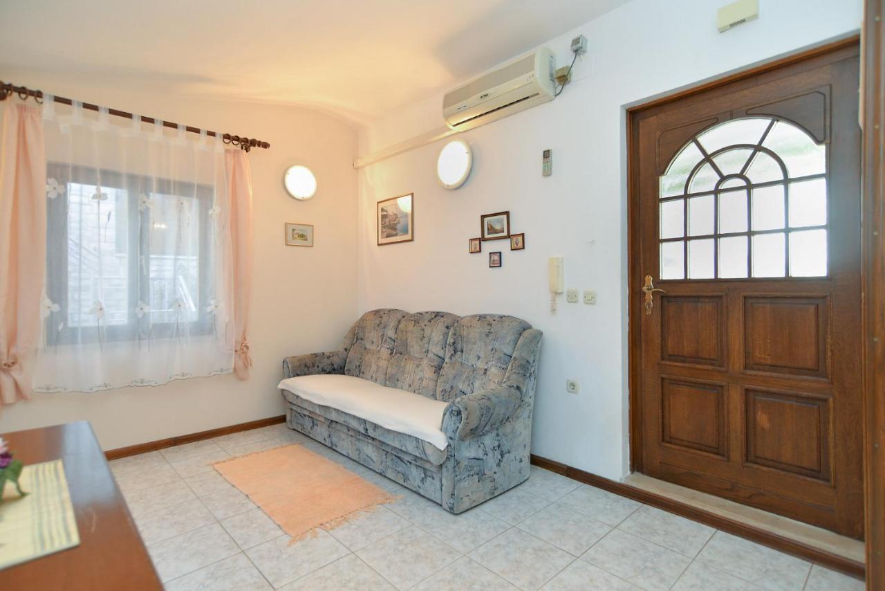Apartments Vrcevan 811 Medulin Extérieur photo