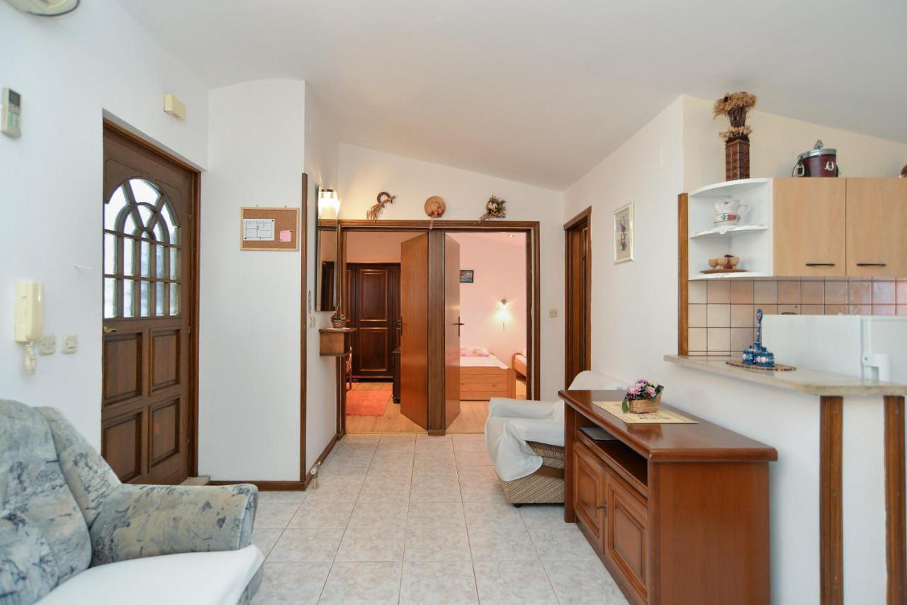 Apartments Vrcevan 811 Medulin Extérieur photo
