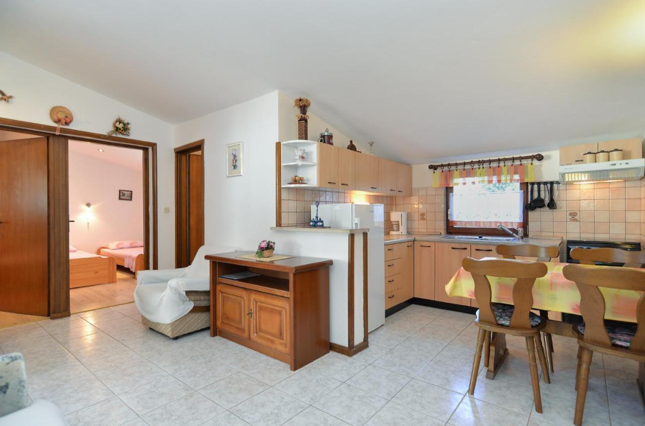 Apartments Vrcevan 811 Medulin Extérieur photo