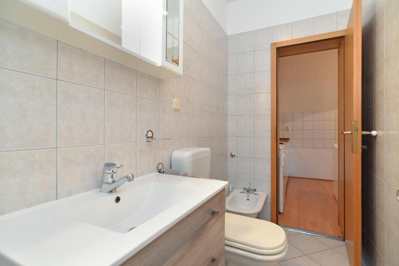 Apartments Vrcevan 811 Medulin Extérieur photo