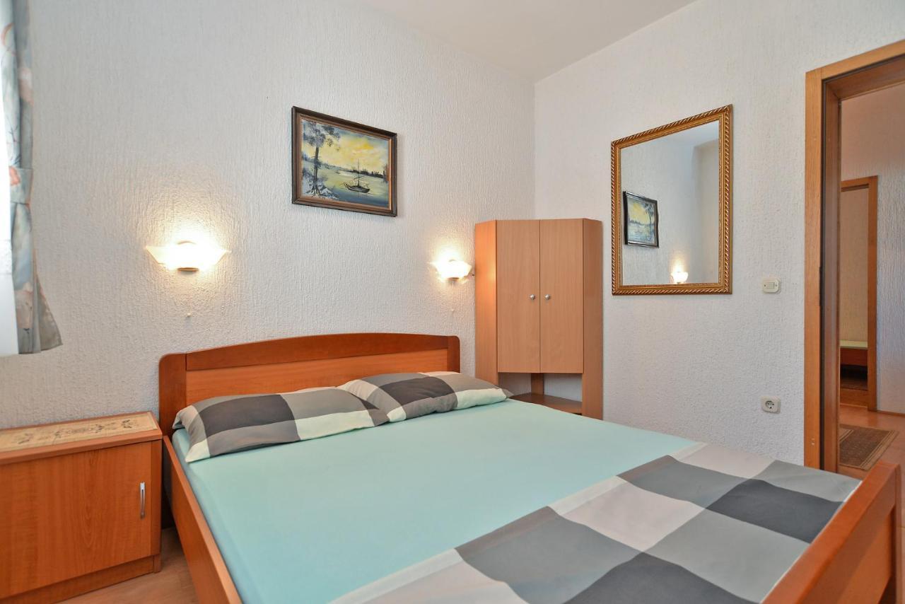 Apartments Vrcevan 811 Medulin Extérieur photo