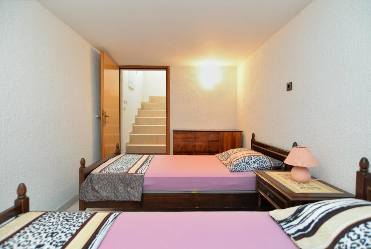 Apartments Vrcevan 811 Medulin Extérieur photo