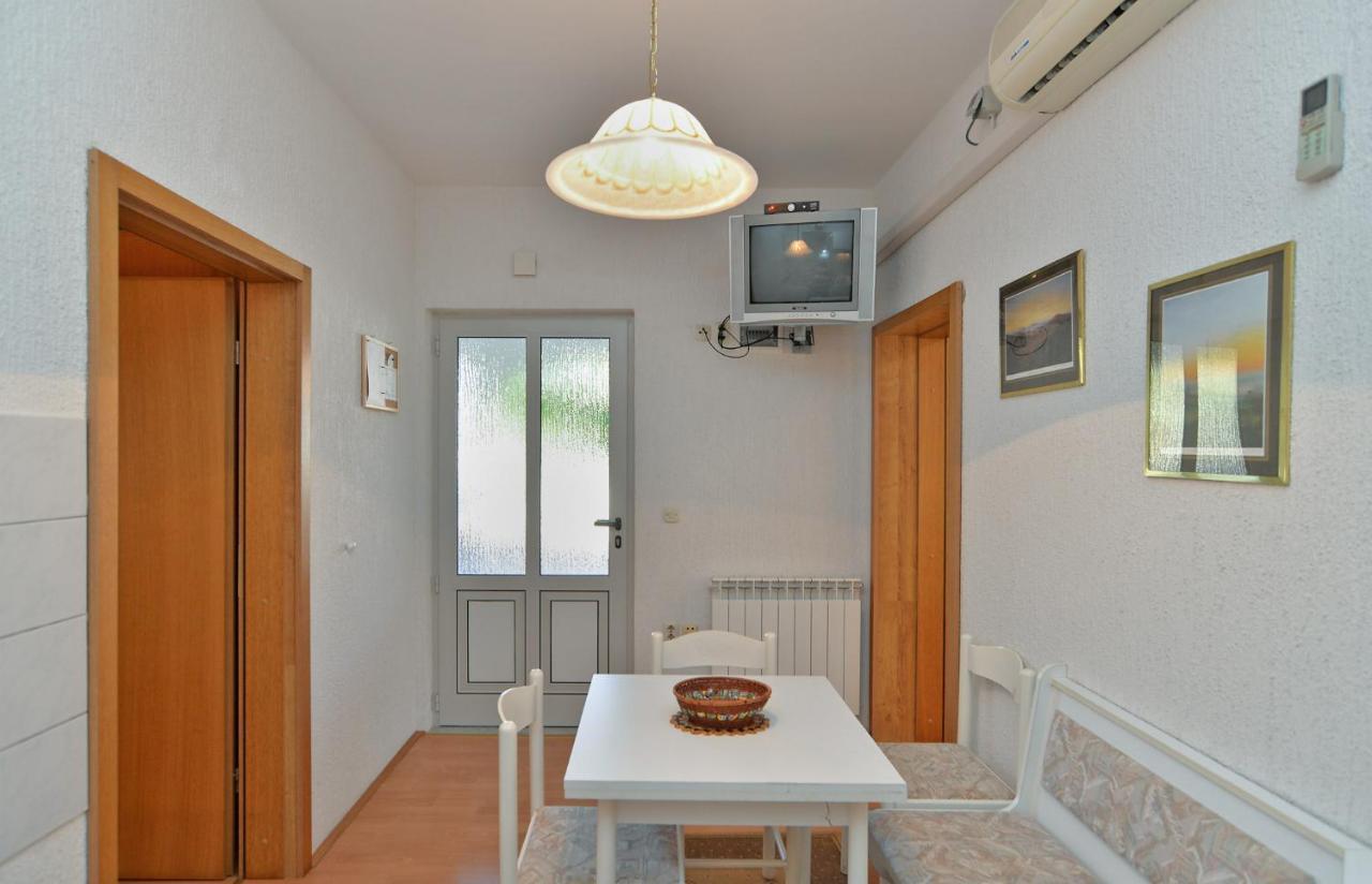 Apartments Vrcevan 811 Medulin Extérieur photo