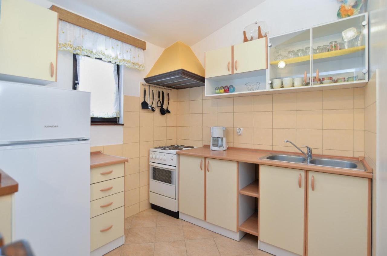 Apartments Vrcevan 811 Medulin Extérieur photo